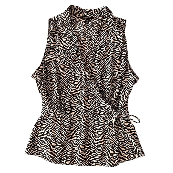 Banana Republic Tops - Banana Republic Black & White Zebra Wrap Top Crossover neck. Peplum. Size Large
